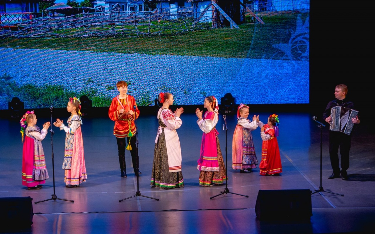 Пели и плясали