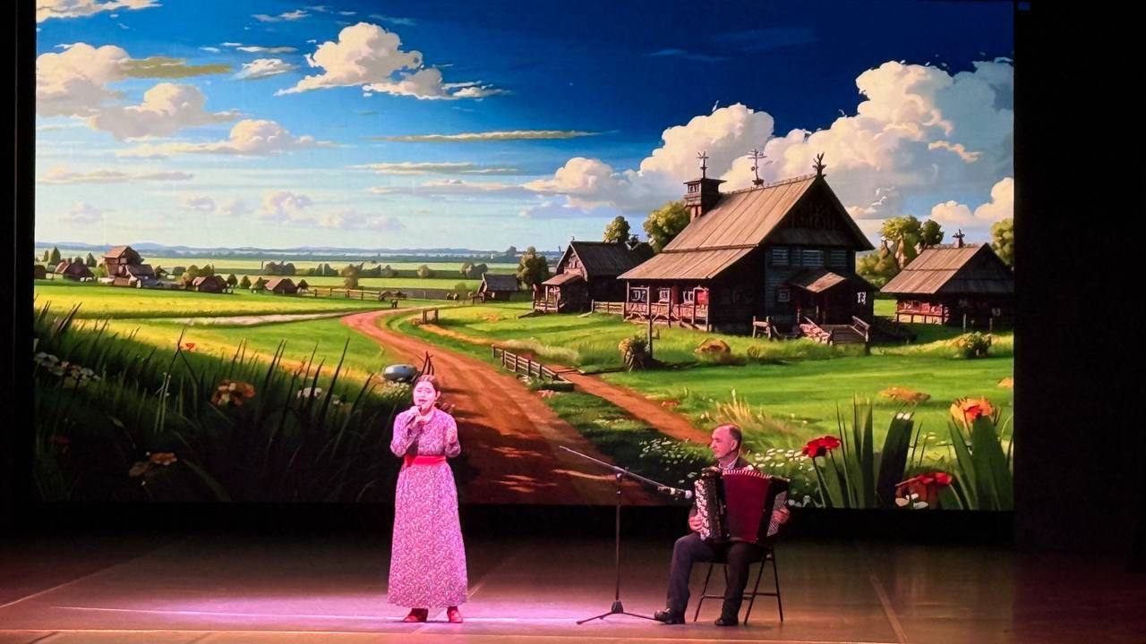 ДАРИТЕ ЖЕНЩИНАМ ЦВЕТЫ