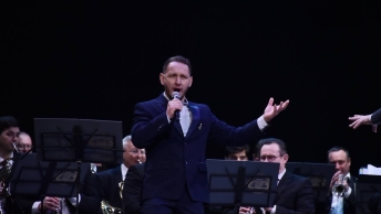 КОГДА ШАНСОН ВСТРЕЧАЕТ МЕДЬ: НЕЗАБЫВАЕМЫЙ КОНЦЕРТ В «ОПТИМИСТАХ»