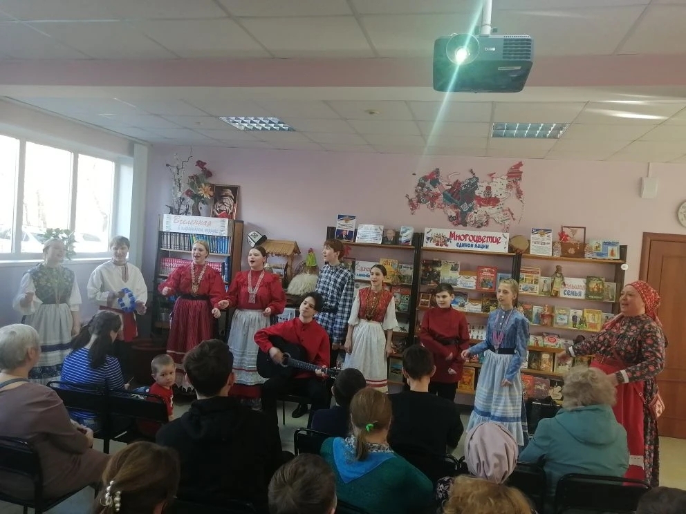 БИБЛИОНОЧЬ (Отрада)