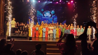 ПОДСНЕЖНИКИ В МАЕ