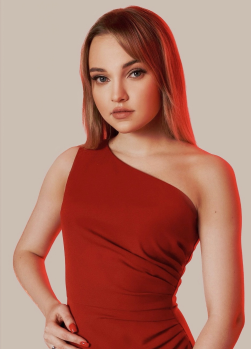 Алена Михайловна Зайчикова